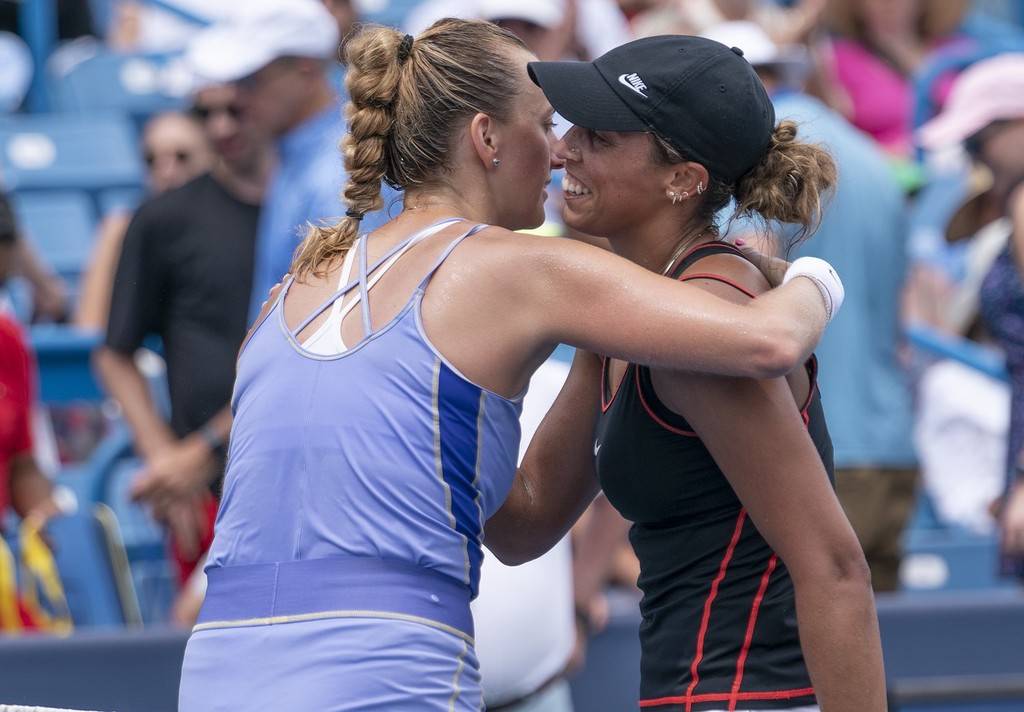 大比分获胜引发热议！，科维托娃在TL比赛中表现优异比赛高潮迭起